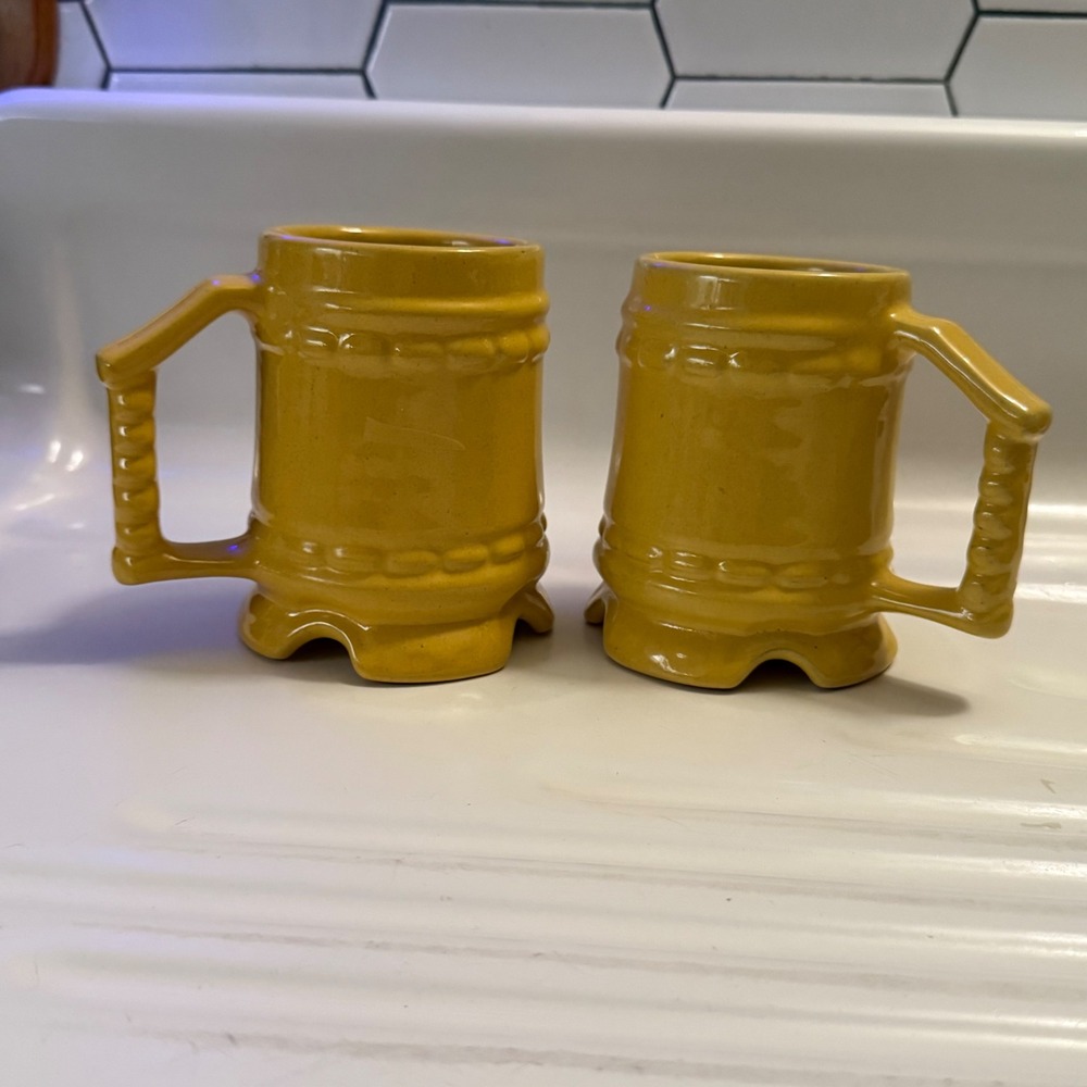 Vintage‎ Frankoma Pottery Prairie Gold Barrel Mugs Set of 2 Scalloped Base 7Y